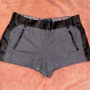 F21 GRAY MINI SHORTS. SZ SMALL